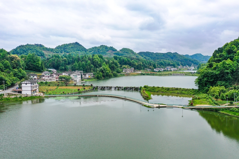 贵州：治理水土流失 守护绿水青山